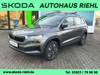 Neu Skoda Karoq Tour 150 PS (110 kW) 2026 Graphitegrau metallic SUV