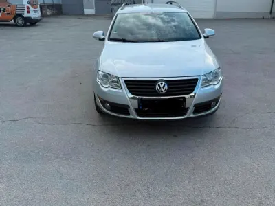 Gebraucht VW Passat 102 PS (75 kW) 2009 Silber Kombi