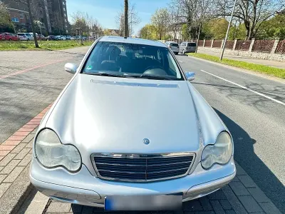 Gebraucht Mercedes C180 143 PS (105 kW) 2003 Silber Limousine