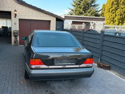 Używany Mercedes S420 286 KM (210 kW) 1992 Szary Sedan/Limuzyna