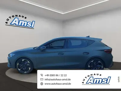 Neu Cupra Leon VZ 300 PS (220 kW) 2026 Rio green matt Limousine
