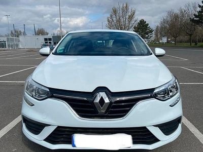 Gebraucht Renault Mégane IV 101 PS (74 kW) 2017 Weiß Kleinwagen