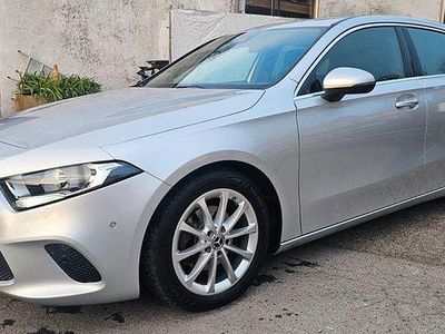 Gebraucht Mercedes A180 136 PS (100 kW) 2019 Silber Limousine