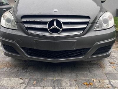 Mercedes B200
