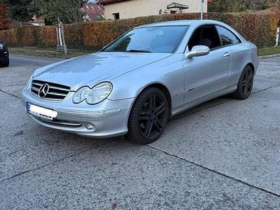 Grau Gebraucht 2002 Mercedes CLK240 Avantgarde Coupé | 3.000 € (Superpreis)