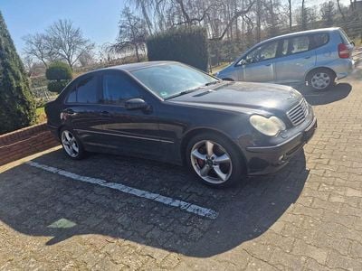 Mercedes C200