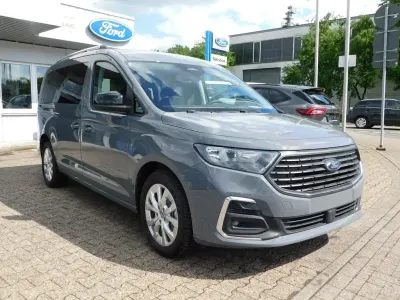 Neu Ford Tourneo Titanium 116 PS (85 kW) 2026 Grau Van / Kleinbus