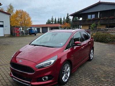 Gebraucht Ford S-MAX ST-Line 179 PS (131 kW) 2017 Rubyrotmetallic Van / Kleinbus