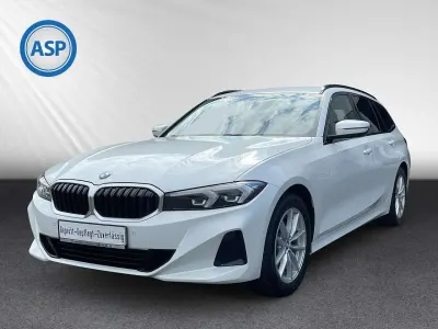 Gebraucht BMW 320 Shadowline 190 PS (139 kW) 2022 Weiß (mineralweiss metallic) Kombi