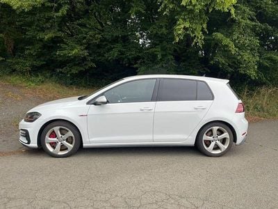 Gebraucht VW Golf VII GTI 245 PS (180 kW) 2019 Weiß Limousine