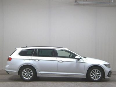 Second-hand VW Passat R-line 150 CP (110 kW) 2022 Alb Break