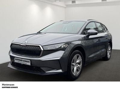 Grau Gebraucht 2023 Skoda Enyaq iV Loft SUV | 24.490 € (Guter Preis)