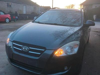 Gebraucht 2007 Kia Ceed Kleinwagen | 950 € (Etwas zu teuer)