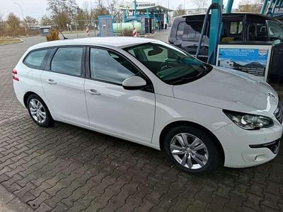 Gebraucht Peugeot 308 SW 131 PS (96 kW) 2015 Weiß Kombi