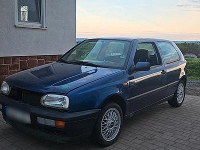 Gebraucht VW Golf 75 PS (55 kW) 1994 Blau Coupé