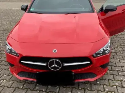 Gebraucht Mercedes CLA180 Night 136 PS (100 kW) 2020 Rot Coupé