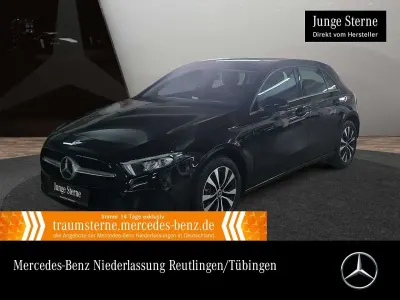 Gebraucht Mercedes A250 Style 160 PS (117 kW) 2022 Schwarz Limousine
