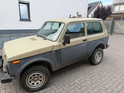 Gebraucht Lada niva 81 PS (59 kW) 2009 SUV