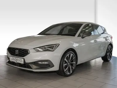 Gebraucht Seat Leon FR 150 PS (110 kW) 2023 Weiß Limousine
