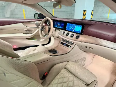 Gebraucht Mercedes E220 AMG 194 PS (142 kW) 2017 Grün Coupé