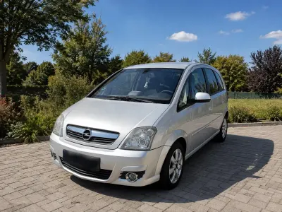Gebraucht Opel Meriva Innovation 105 PS (77 kW) 2009 Silber Van / Kleinbus
