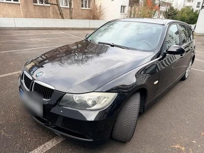Gebraucht BMW 320 150 PS (110 kW) 2007 Schwarz Kombi