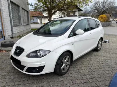 Gebraucht Seat Altea XL 140 PS (102 kW) 2014 Weiß Van / Kleinbus