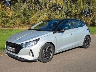 Gebraucht Hyundai i20 Intro Edition 101 PS (74 kW) 2021 Silber Kleinwagen