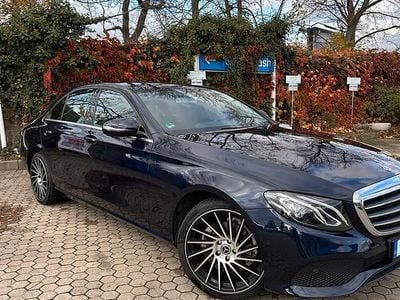 Gebraucht Mercedes E220 194 PS (142 kW) 2016 Blau Limousine