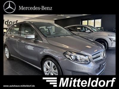 Gebraucht Mercedes B200 Urban 156 PS (114 kW) 2017 Grau Van / Kleinbus