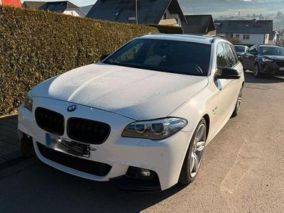 Gebraucht BMW 525 M Sport 218 PS (160 kW) 2015 Weiß Kombi