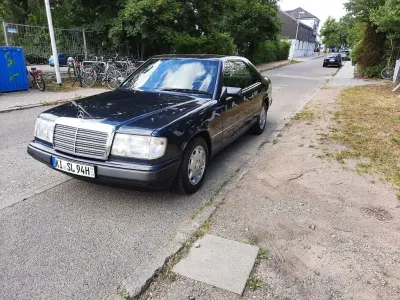 Second-hand Mercedes E300 Sportline 179 CP (131 kW) 1992 Albastru Coupe