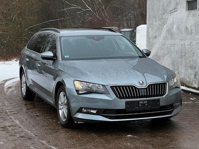Gebraucht Skoda Superb Ambition 150 PS (110 kW) 2019 Grau Kombi