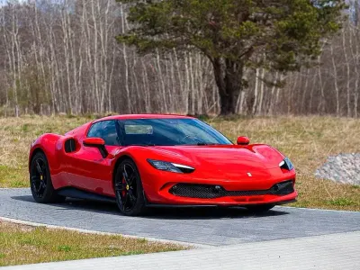 Usata Ferrari 296 829 CV (609 kW) 2024 Rosso