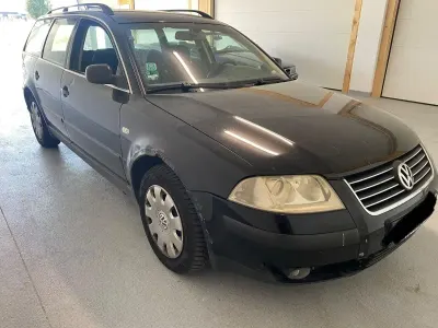 Gebraucht VW Passat Comfortline 131 PS (96 kW) 2003 Schwarz Kombi
