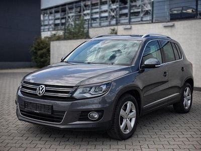 Gebraucht VW Tiguan LOUNGE 150 PS (110 kW) 2015 Grau SUV
