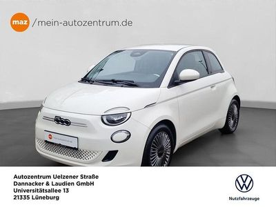 Gebraucht Fiat 500e 86 kW (118 PS) 2023 Colore esterno (arktis weiß) Kleinwagen