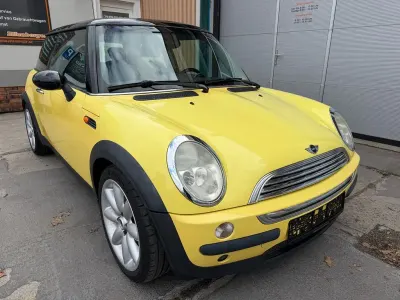 Occasion Mini Cooper 116 PK (85 kW) 2003 Geel Hatchback