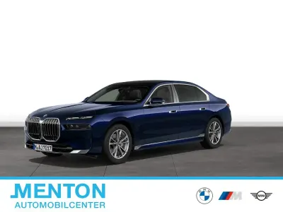 Gebraucht BMW 740 299 PS (219 kW) 2025 Blau Limousine