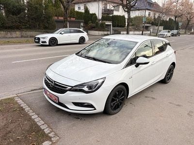 Gebraucht Opel Astra Innovation 136 PS (100 kW) 2016 Weiß Limousine