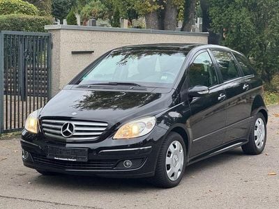 Schwarz Gebraucht 2006 Mercedes B200 Van / Kleinbus | 3.500 € (Guter Preis)