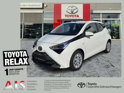 Gebraucht Toyota Aygo X-play 72 PS (52 kW) 2021 Pianoweiß Kleinwagen