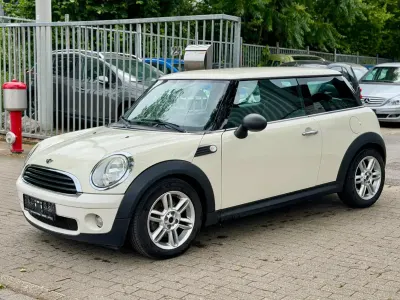Gebraucht Mini Cooper 75 PS (55 kW) 2009 Weiß Kleinwagen