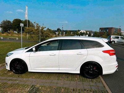 Usata Ford Focus ST-Line 125 CV (91 kW) 2015 Bianco Station wagon