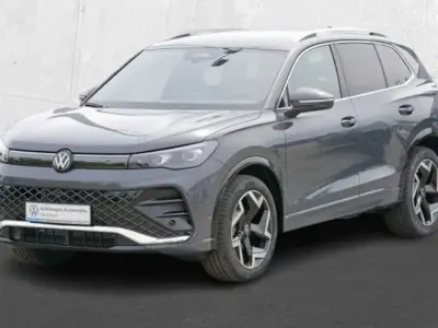 Neu VW Tiguan R-line 150 PS (110 kW) 2026 Grau SUV