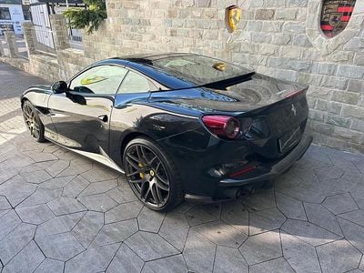 Gebraucht Ferrari Portofino 620 PS (456 kW) 2022 Schwarz Cabrio