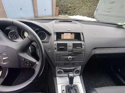 Gebraucht Mercedes C180 Avantgarde 156 PS (114 kW) 2009 Schwarz Kombi