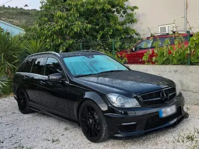 Gebraucht Mercedes C180 AMG 156 PS (114 kW) 2011 Schwarz Kombi