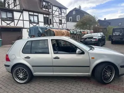 Gebraucht VW Golf IV 116 PS (85 kW) 2001 Andere farben Kleinwagen