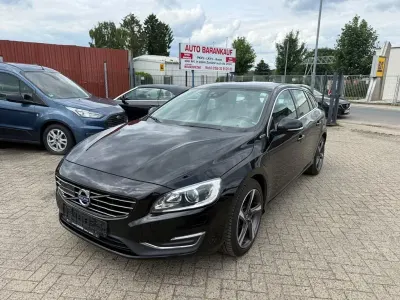 Gebraucht Volvo V60 Summum 215 PS (158 kW) 2014 Schwarz Kombi